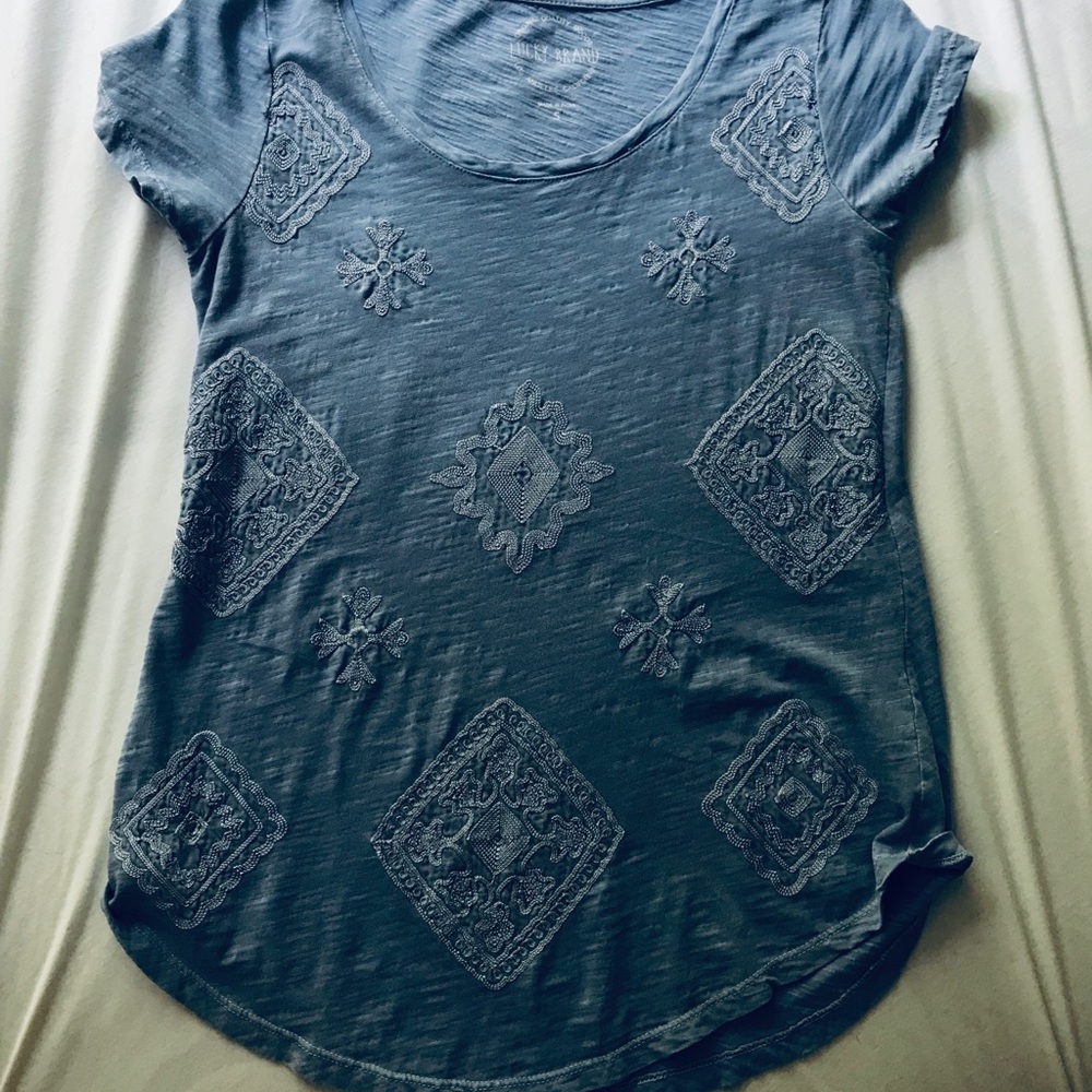 Embroidered design tee